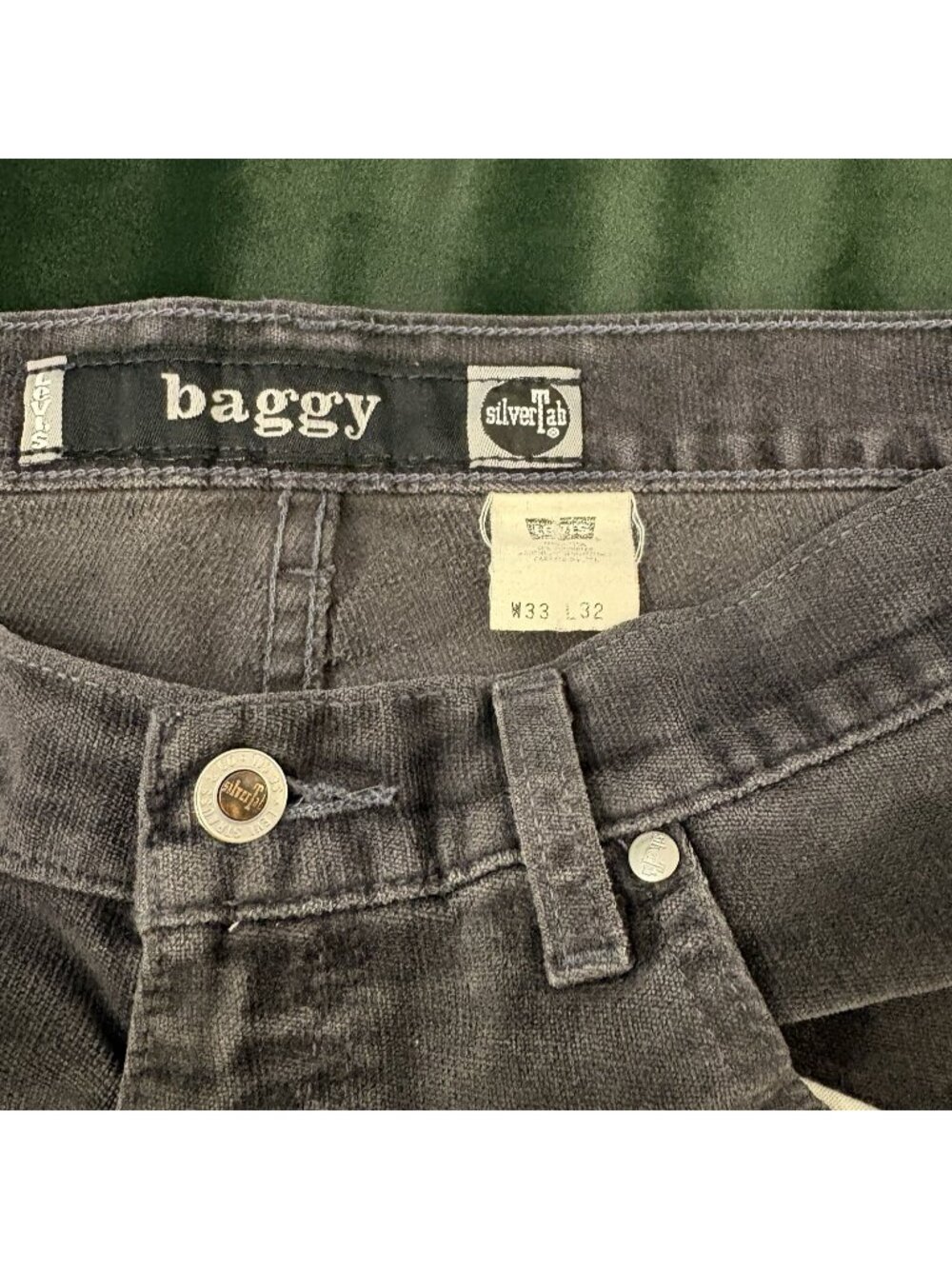 Vintage Levi's Baggy Silvertab Jeans Pants 33x32 Gray Corduroy